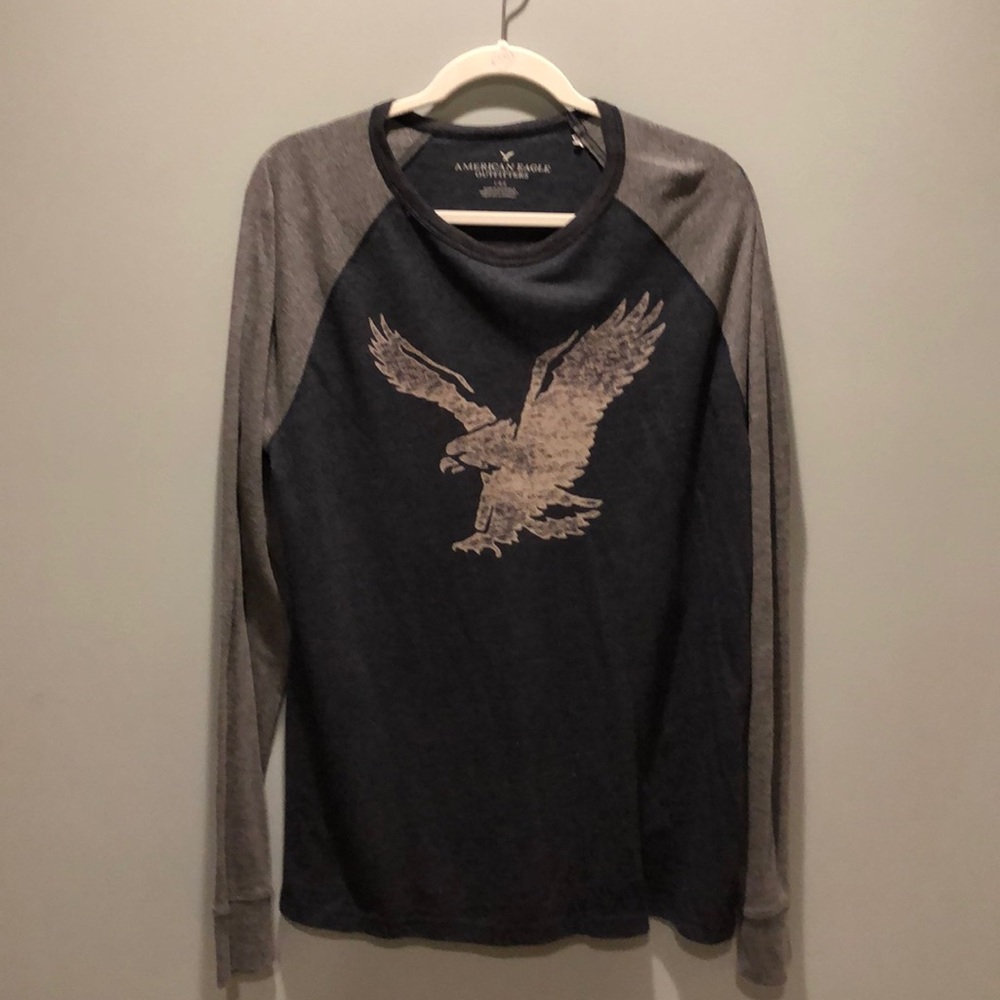 Two tone, long sleeve tee for men